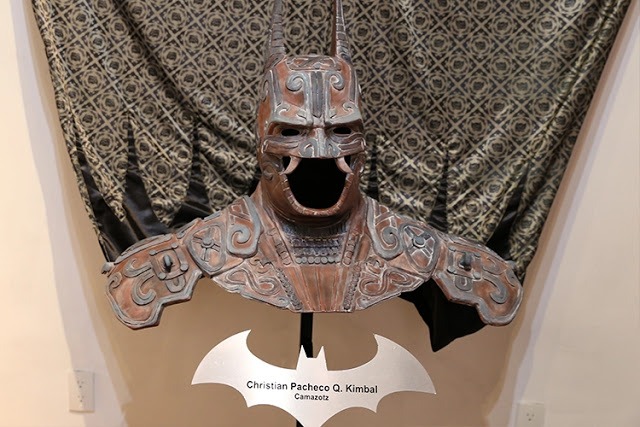 Sanatçı ve stüdyonun açıklamasına göre tasarlanan Batman büstü en son o müzede görülmüş.