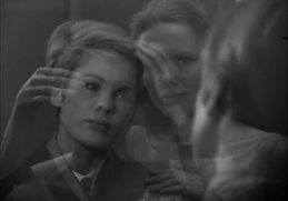 İşte Yine Allah Kadar Yalnızım