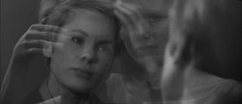 İşte Yine Allah Kadar Yalnızım