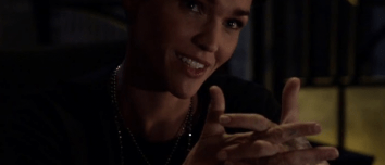 Ruby Rose Batwoman Dizisinden Neden Ayrıldı